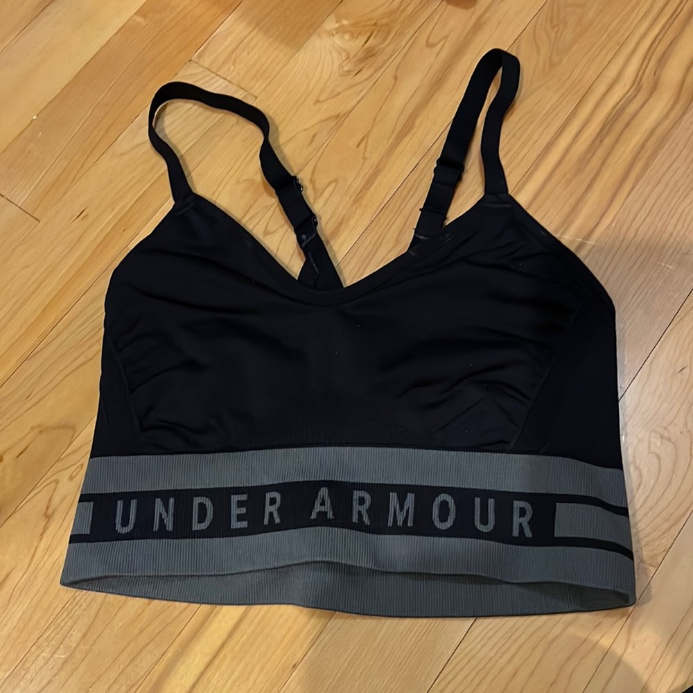 NWOT Under Armour sports bra long line with strappy back size M